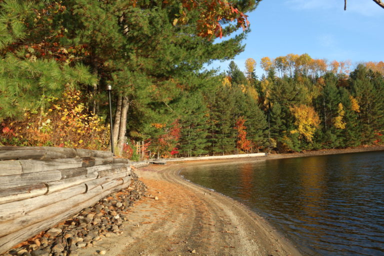 fall beach cottage near Ottawa