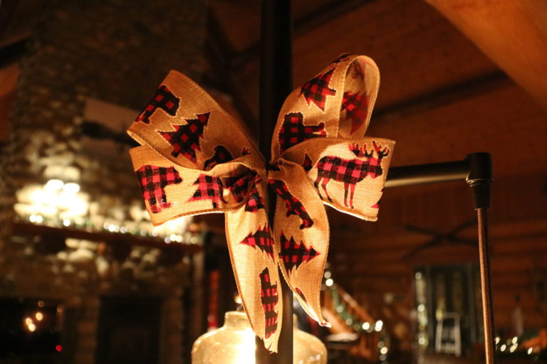 burlap bow with buffalo plaid animals