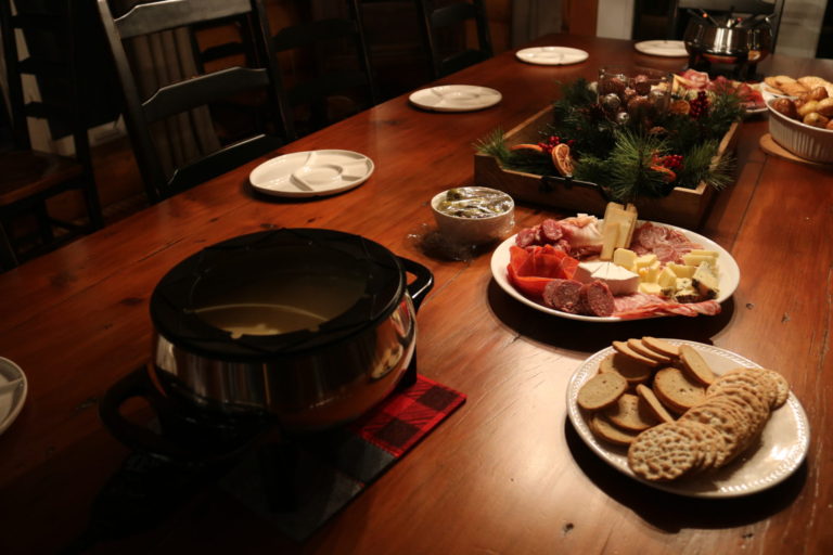 fondue on dining table at Quebec cottage rental