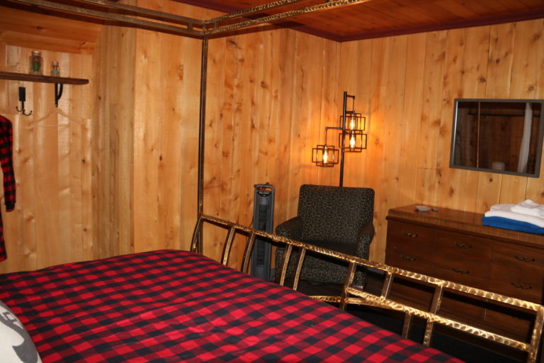 reading corner cottage rental ottawa