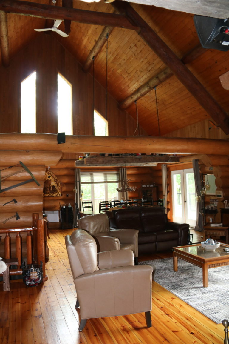 main floor log cottage near Ottawa