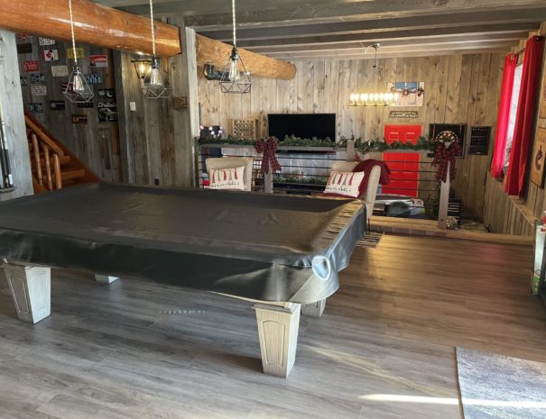 pool table games room cottage rentals near ottawa