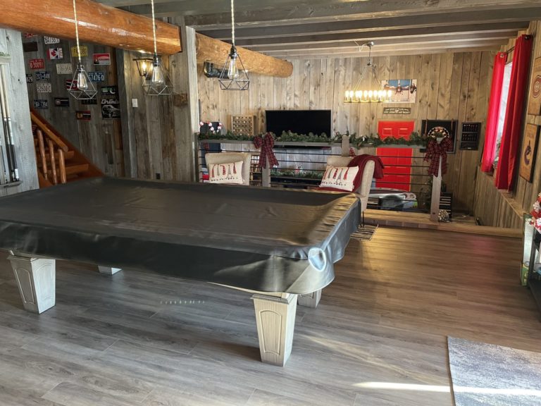 pool table games room cottage rentals near ottawa