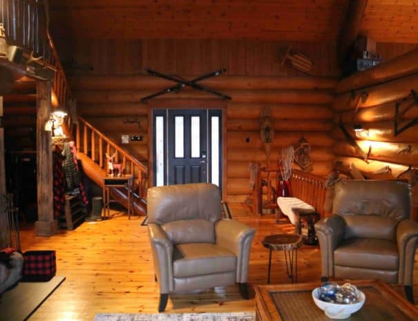 interior log cottage rental quebec
